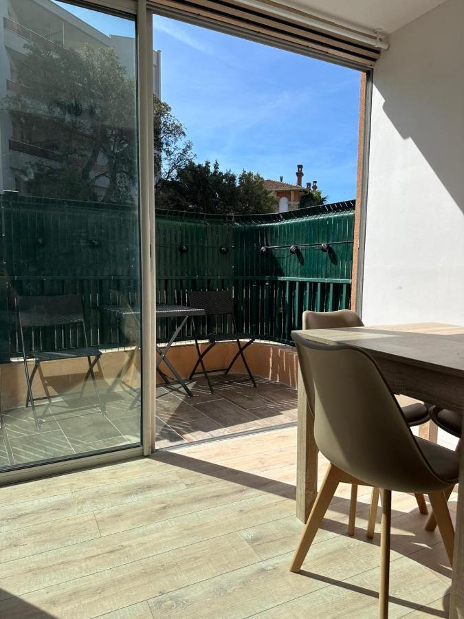 Charmant Studio Neuf 150M Plage Sur Avenue Principale Climatise Et Parking Cavalaire-sur-Mer Zewnętrze zdjęcie